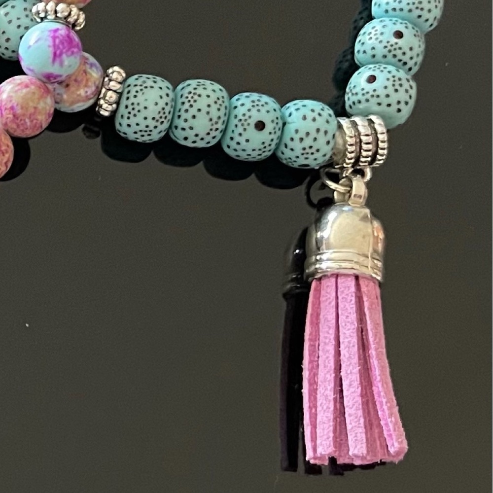 Nopinchy 3 BoHo Charms & Tassel No Pinch Bracelets - Picture 4 of 4